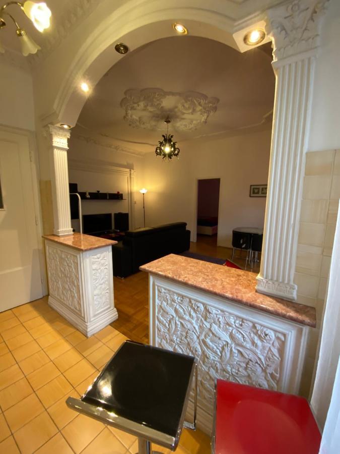 Promenade Guesthouse Near The Danube บูดาเปสต์ ภายนอก รูปภาพ